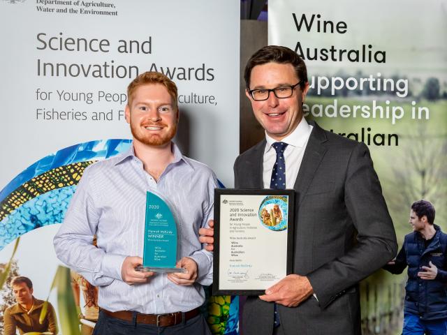 Minister for Agriculture, Hon David Littleproud MP presenting Murdoch PhD student Hamish McKirdy the Wine Australia Award from the Australian Government’s “Science and Innovation Awards for Young People in Agriculture, Fisheries and Forestry”. Minister for Agriculture, Hon David Littleproud MP presenting Murdoch PhD student Hamish McKirdy the Wine Australia Award from the Australian Government’s “Science and Innovation Awards for Young People in Agriculture, Fisheries and Forestry”.