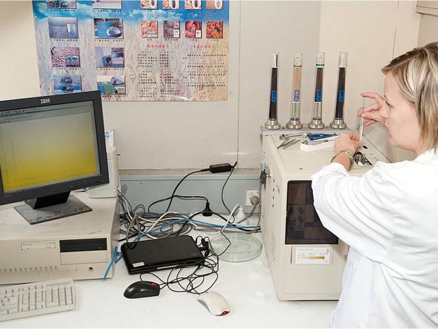 Phosphine resistance testing