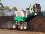 Compost turing machine working along a windrow